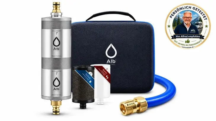 Ich nutze den Alb Filter Mobil Fusion mit Protect-Vorfilter, Active- und Nano-Filter seit vielen Jahren im Wohnmobil. Erfahre, warum ich nach über 100.000 Litern gefiltertem Wasser dieses System aus voller Überzeugung empfehle.