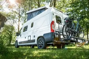 Kastenwagen 3 Kastenwagen basieren auf klassischen Transportern wie Fiat Ducato, Mercedes Sprinter oder VW Crafter und erfreuen sich immer größerer Beliebtheit.